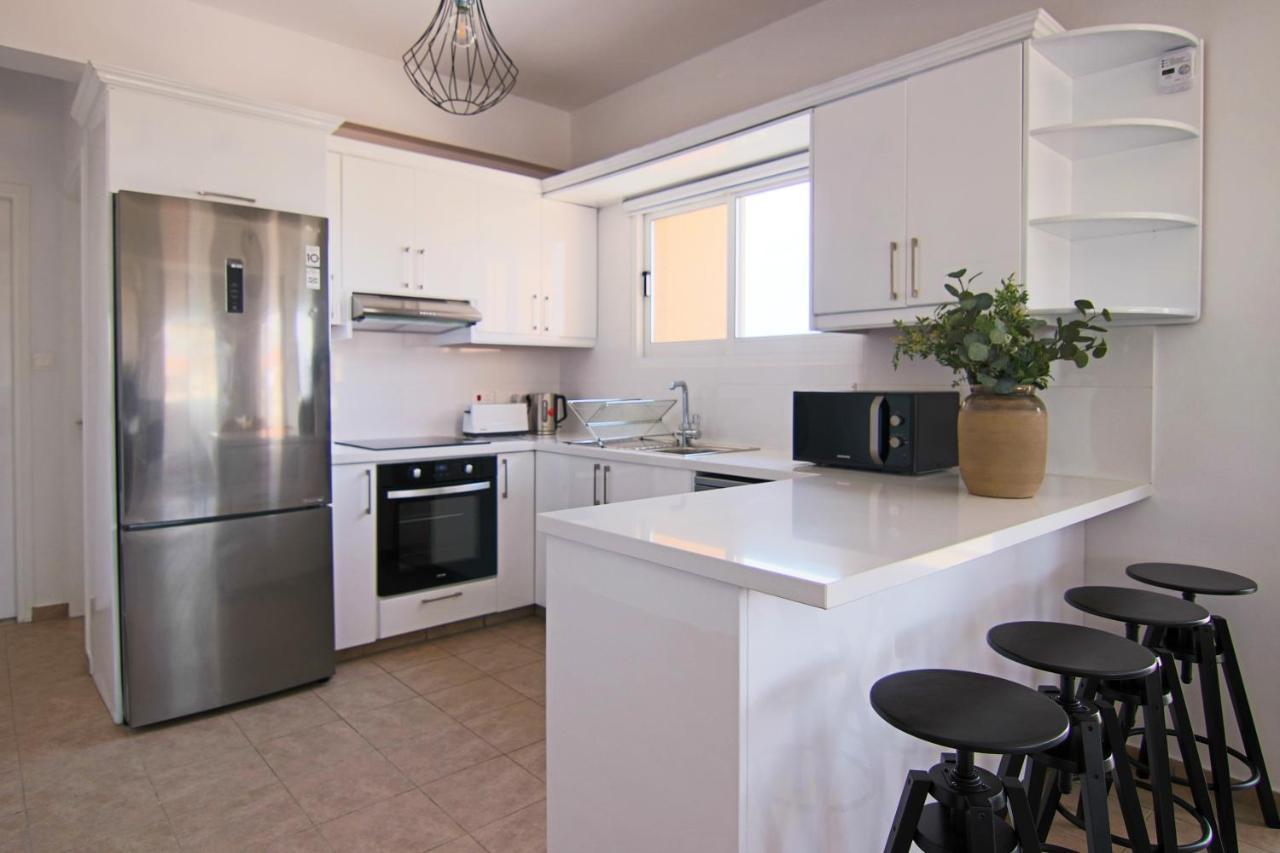 Phaedrus Living Cityview Luxury Flat Walnut Grove Paphos Exterior photo
